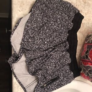 Lululemon shorts 🖤